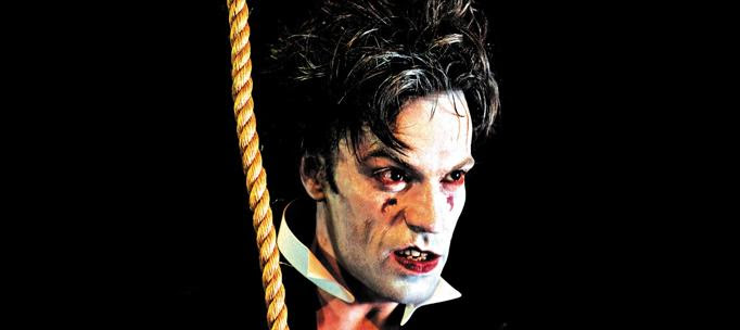 Justin 'Scaramouches' to Edinburgh