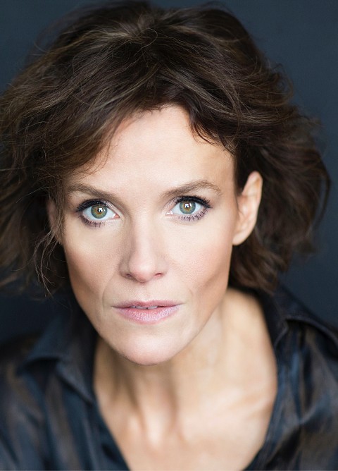 MOLLY GAISFORD - Represented by Jo Hole Associates