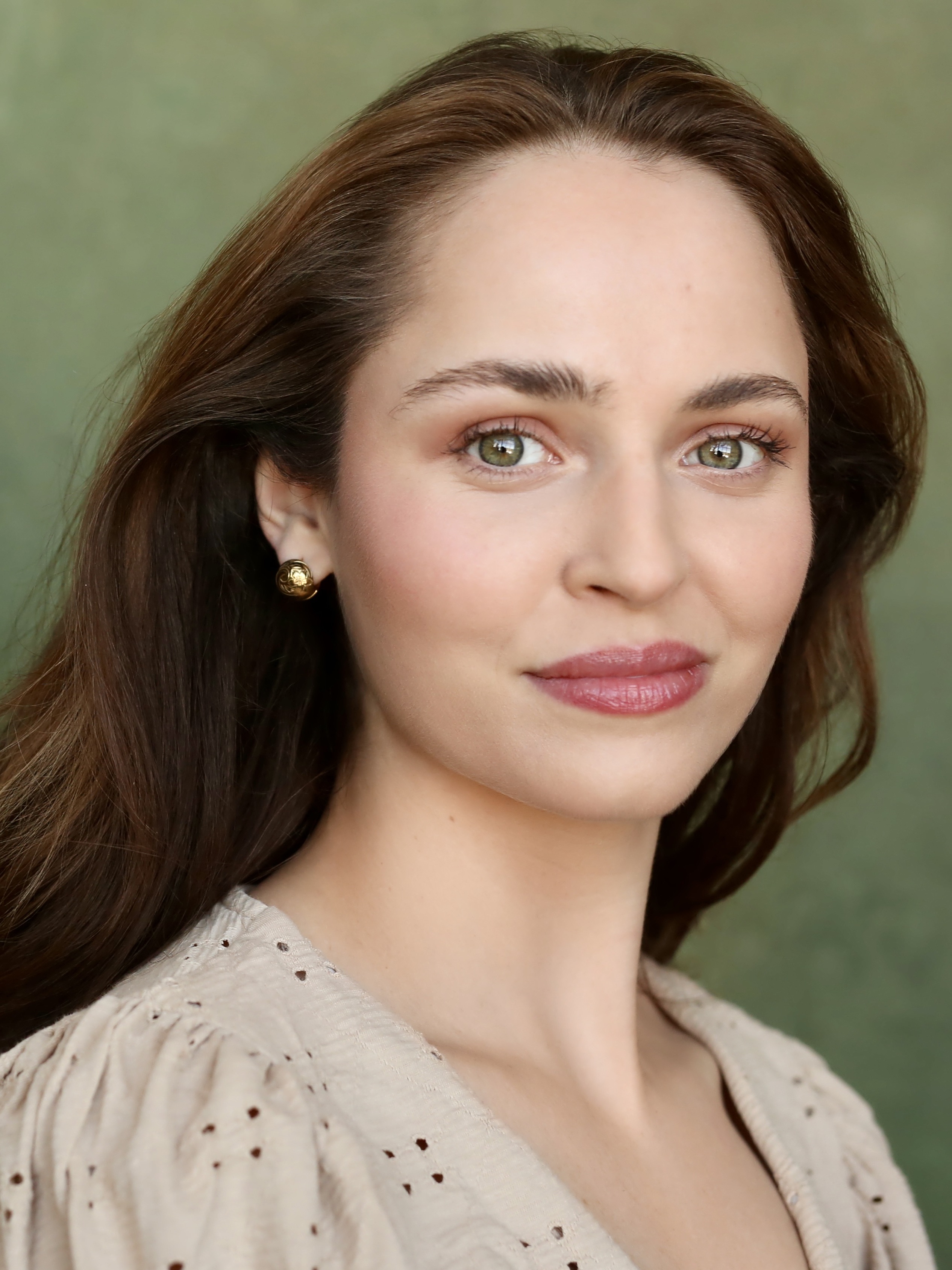 JEMIMA WATLING - Represented by Jo Hole Associates