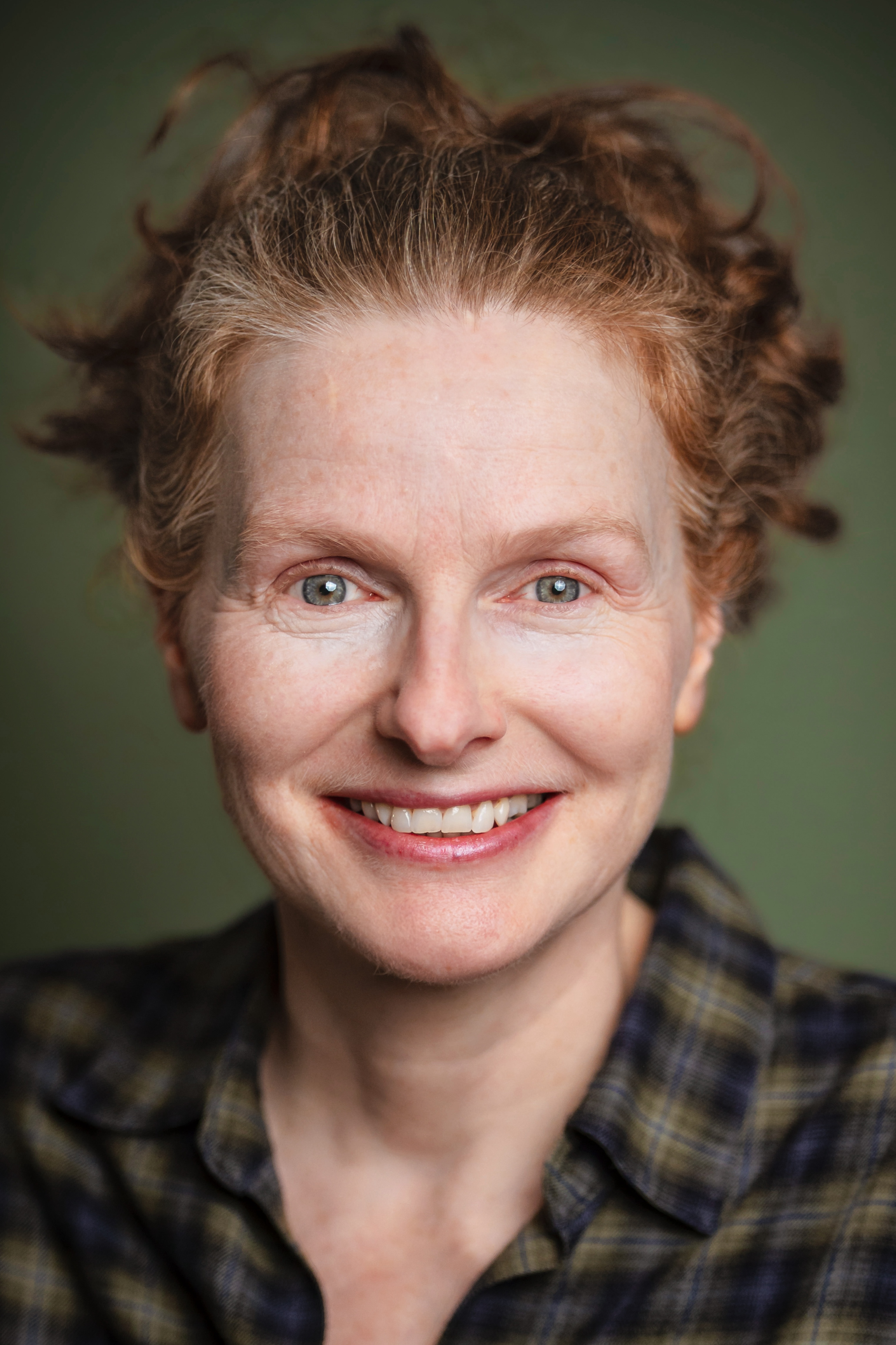 Shelley Atkinson - Represented by Jo Hole Associates